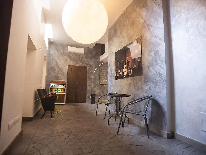 Magenta Campo Dei Fiori Otel Roma Konukevi