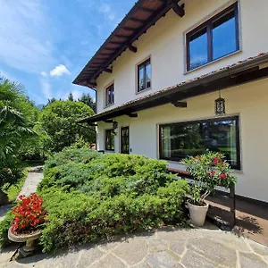 Sarchi Bed and breakfast Grantola